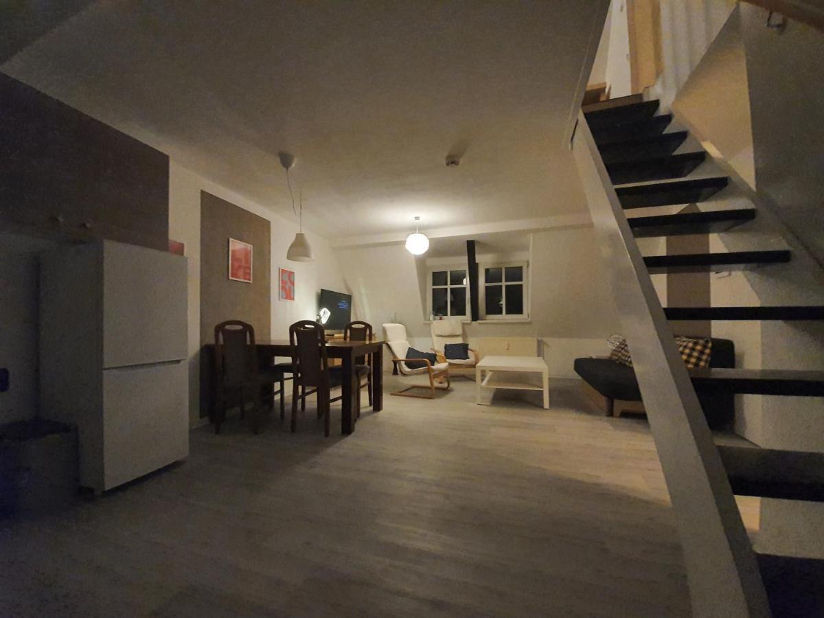 Grosses Offenes Loft Oder Kleine Gemuetliche Wohnung Mit Balkon Wolmirstedt Zewnętrze zdjęcie