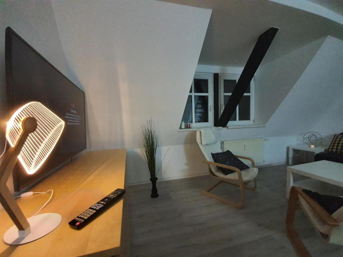 Grosses Offenes Loft Oder Kleine Gemuetliche Wohnung Mit Balkon Wolmirstedt Zewnętrze zdjęcie