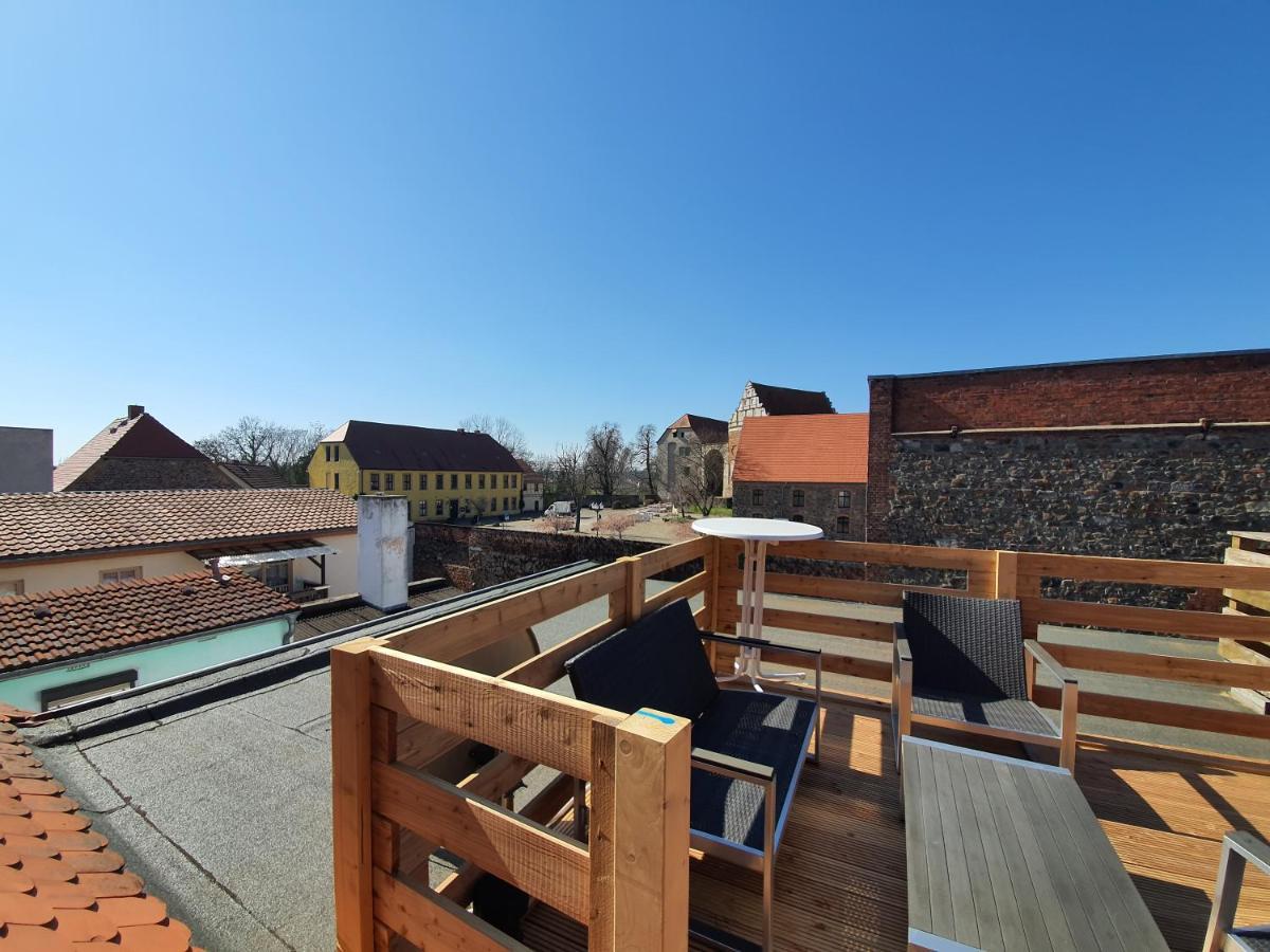 Grosses Offenes Loft Oder Kleine Gemuetliche Wohnung Mit Balkon Wolmirstedt Zewnętrze zdjęcie
