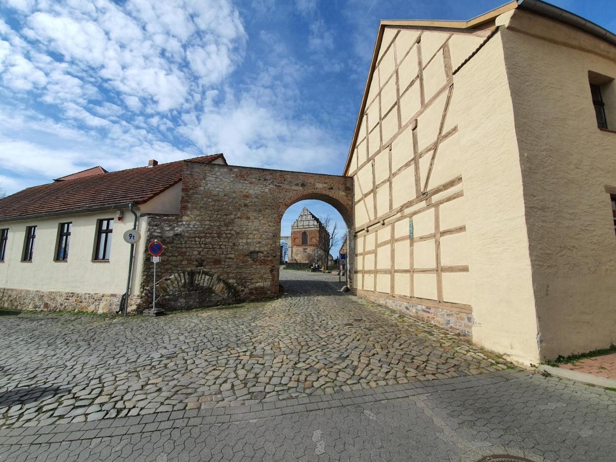 Grosses Offenes Loft Oder Kleine Gemuetliche Wohnung Mit Balkon Wolmirstedt Zewnętrze zdjęcie