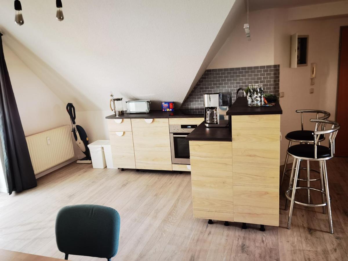 Grosses Offenes Loft Oder Kleine Gemuetliche Wohnung Mit Balkon Wolmirstedt Zewnętrze zdjęcie