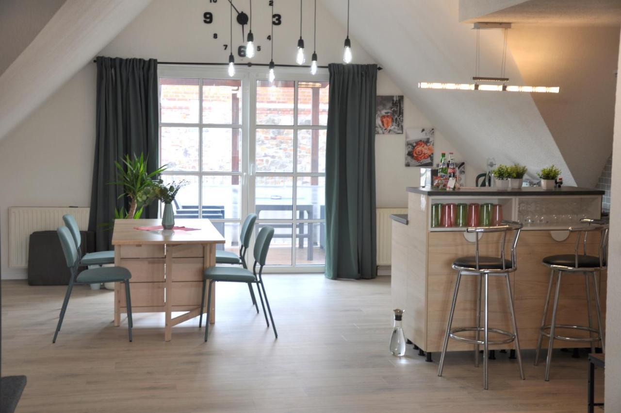 Grosses Offenes Loft Oder Kleine Gemuetliche Wohnung Mit Balkon Wolmirstedt Zewnętrze zdjęcie