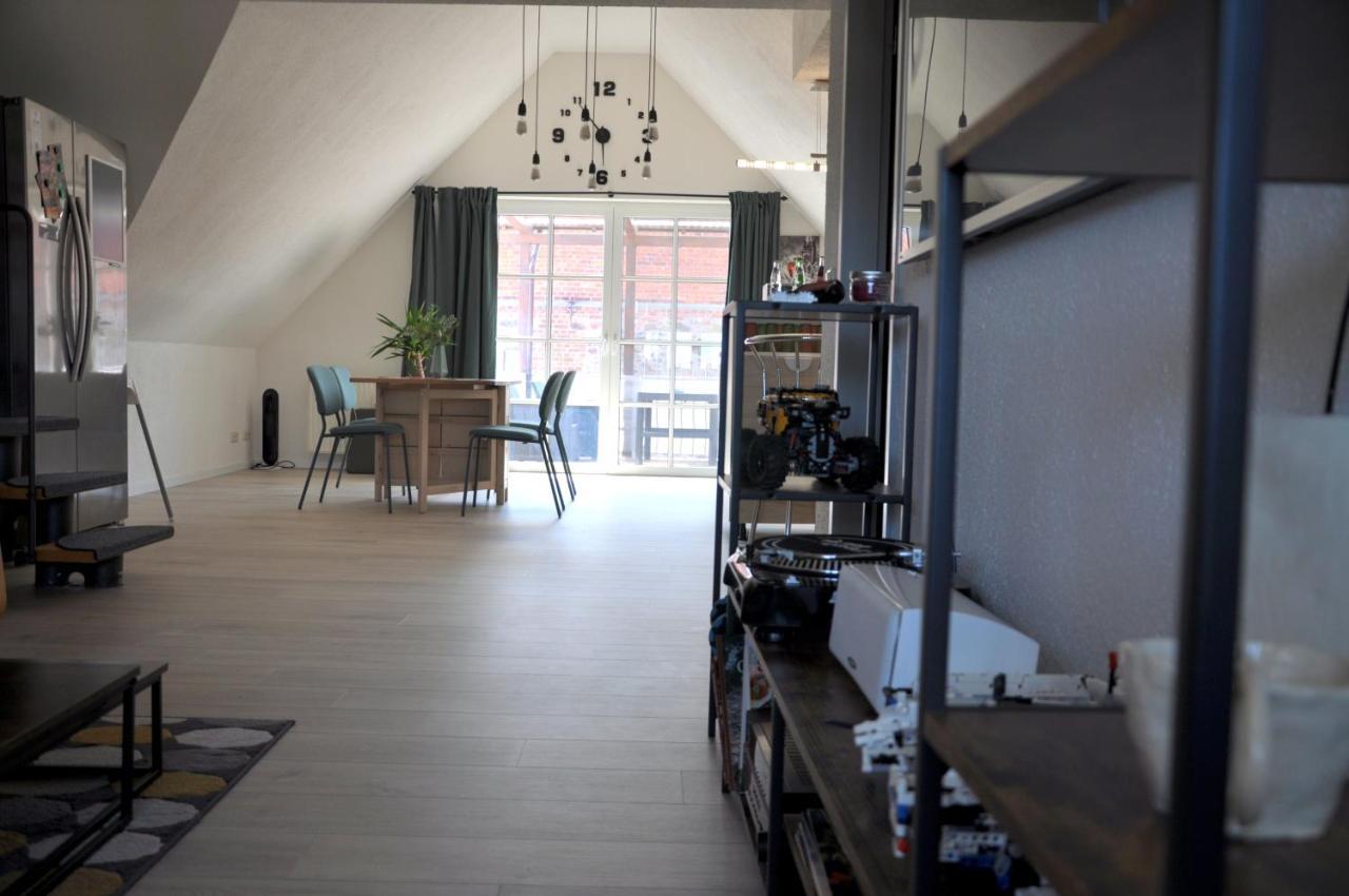 Grosses Offenes Loft Oder Kleine Gemuetliche Wohnung Mit Balkon Wolmirstedt Zewnętrze zdjęcie